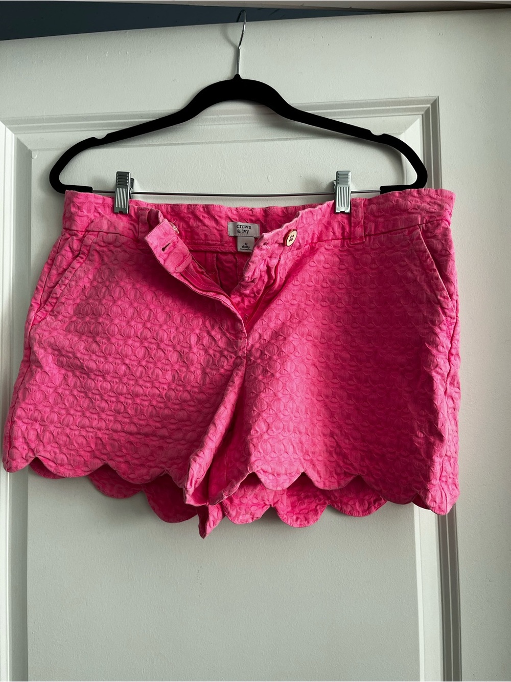 crown & ivy Bright Pink Scallop-Hem Shorts